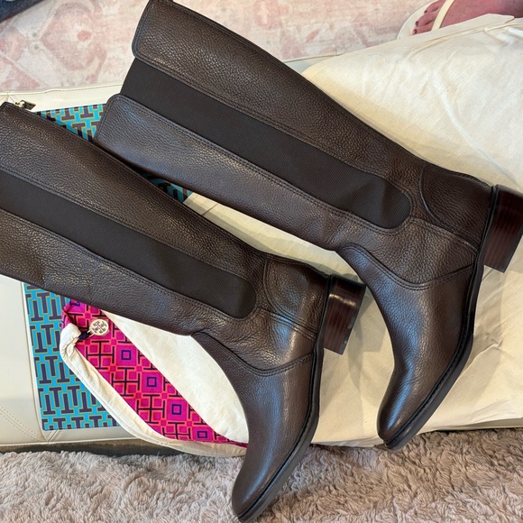 Tory Burch Shoes - Tory Burch Christy 30MM Leather Riding Boots in Coconut (Brown)
